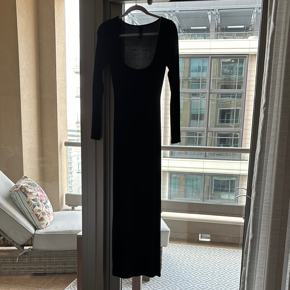 Elegant Black Long Sleeve Dress